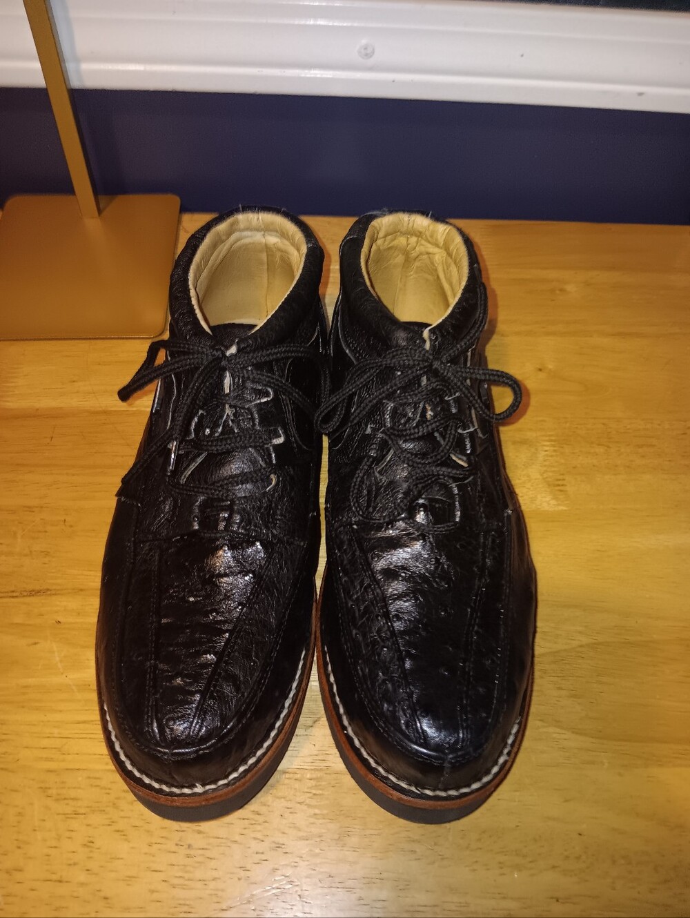 White Diamonds Exotico Originals Ostrich Leather Shoes Size 8.5